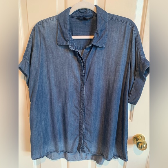 Liverpool ombré tencel denim shirt, size L.
Great used condition. - Picture 2 of 6